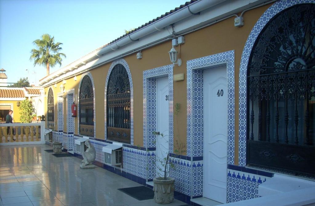 Hostal Don Diego San Juan Del Puerto Zewnętrze zdjęcie